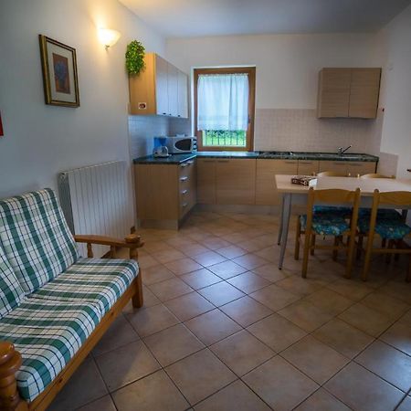 Appartement Casa Al Portico à Pieve Di Ledro Extérieur photo
