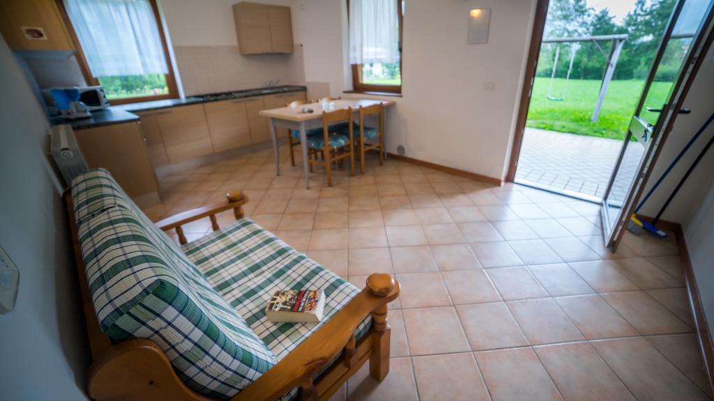 Appartement Casa Al Portico à Pieve Di Ledro Extérieur photo